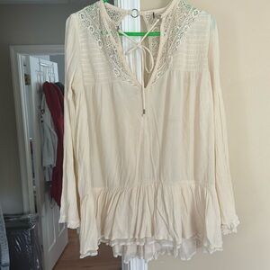 Free people women’s cream oversized shirt long sleeves . Small